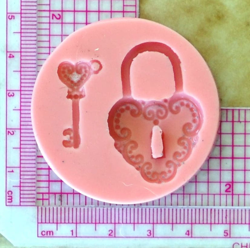 Hart Lock Silicone Mold, Jewelry, Resin, clay, Pendant, Necklace, hung on a chain, Charms, brooch, bracelets, symbol, earrings,  G219