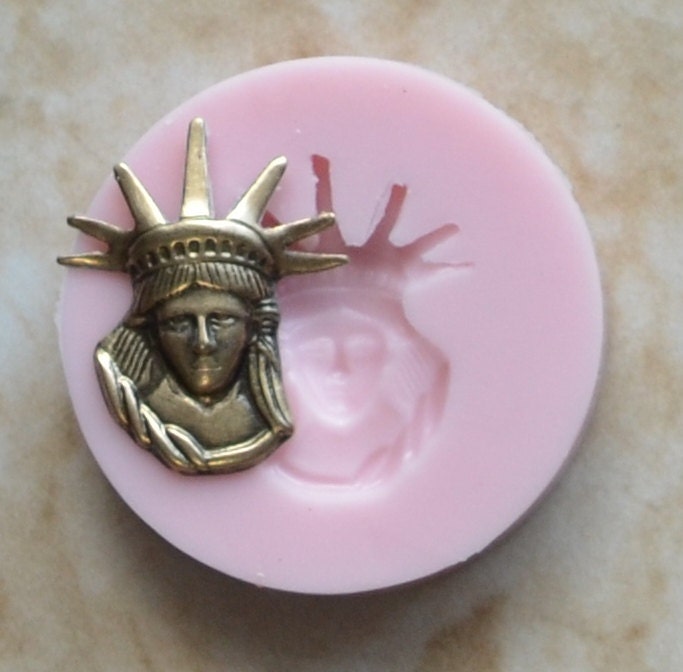 Statue of Liberty Flexible Silicone Mold, Jewelry, Resin, clay, Pendant, Necklace, hung on a chain, Charms, brooch, bracelets, symbol, G246